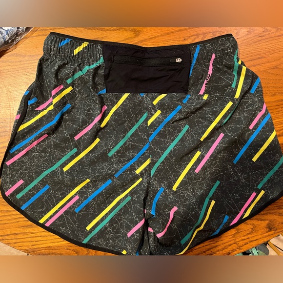 Chubbies 5.5 running shorts - Picture 2 of 2